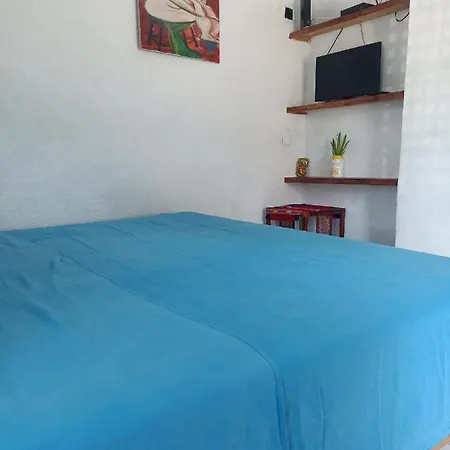 Sandy'S Room 2-3