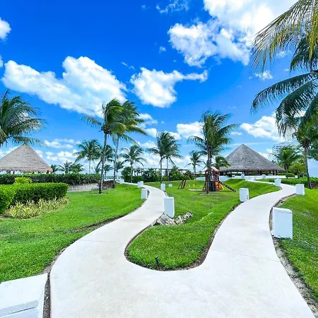 Punta Me Luxury Apartments Ocean View & Beach Front-3