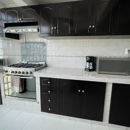 Deco 3 Downtown 3 Bed Apartment-3