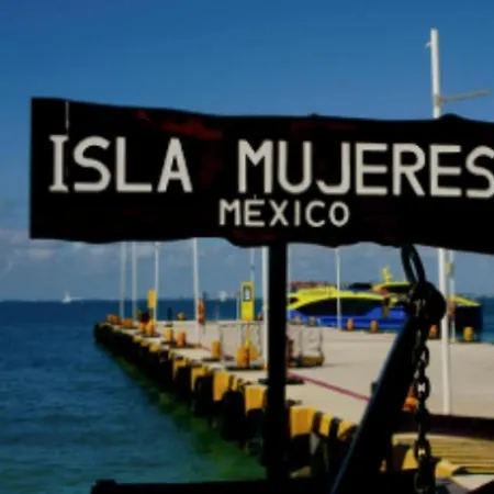 Apartasuite frente al mar en Isla Mujeres México-2