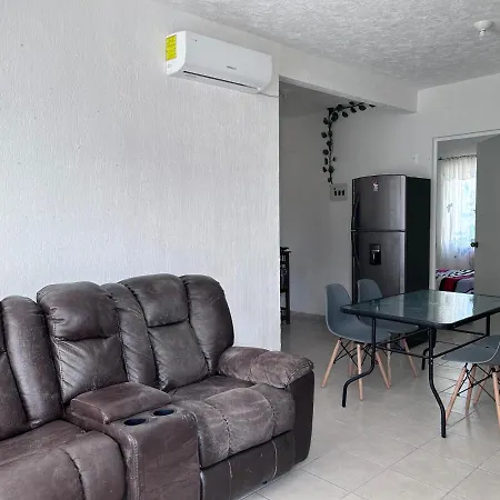 Acogedor Departamento Con Alberca-2