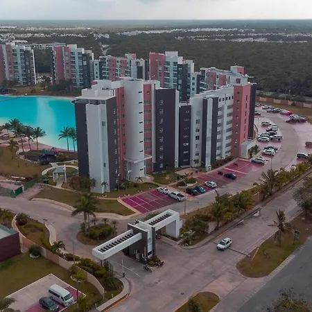 Departamento Moderno Con Vista A La Laguna En Dream Lagoons-3
