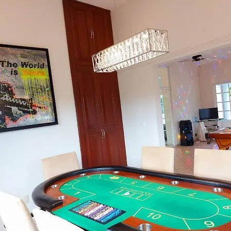 Villa For 16 Guests In Cancun - Mexico-2