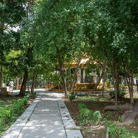 Zen Living Ideal For A Couple I Wi-Fi & Laptop Space-2
