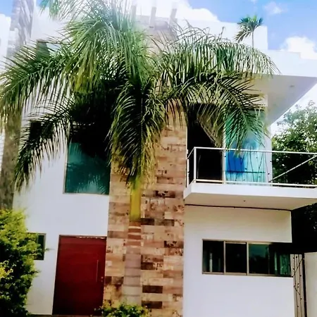 Hermosa Casa en la mejor zona de Cancún-3