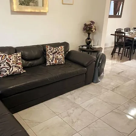 Comoda Casa Centrica Con Alberca Privada En Cancun-2