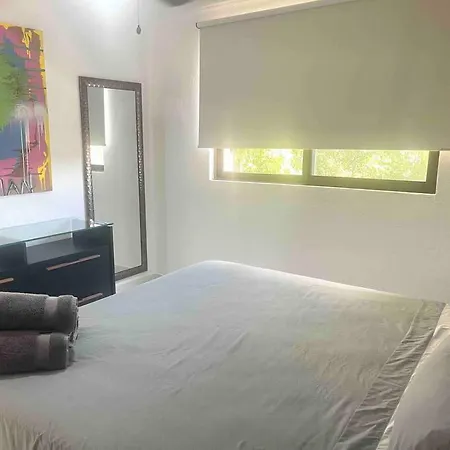 Deco 6 Downtown 3 Bed Apartment-3