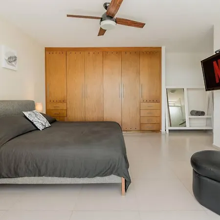 Reef Beachfront 3Bdr Apartment By Casa Paraiso-3