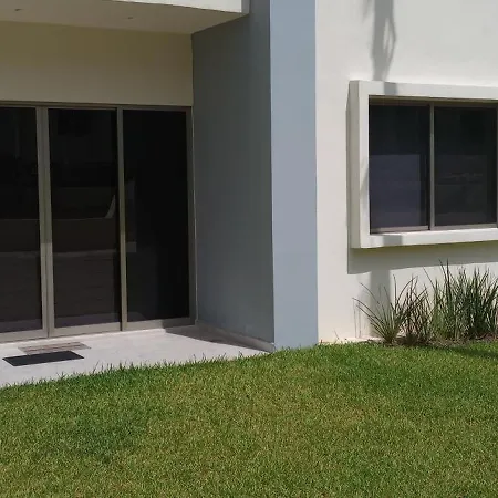 Excellent 2 Bedroom Condo With Pool!-2