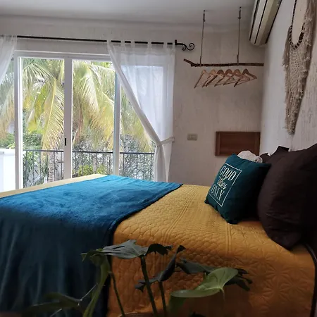 Beautiful & Cozy Near Beach Apartment Pool & Kingsize Bed-3