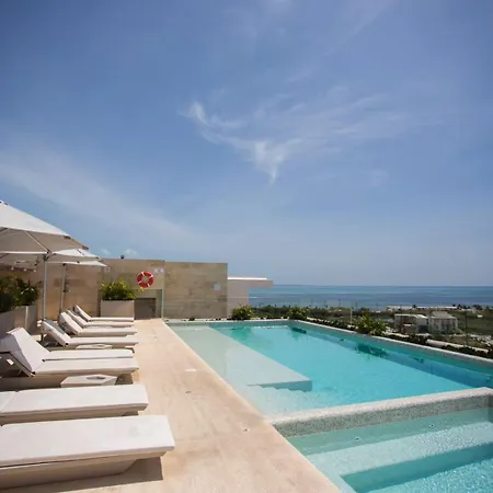 Oceanview 3 Bedroom Condo, Rooftop Pool&Jacuzzi, Beach!-3