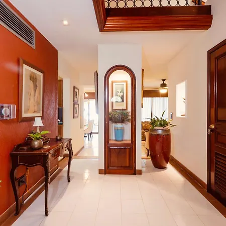 Magnifica Villa Palmeras Luxurious 4 Bedroom 6 Bds 4 Ba Private Pool Lagoon Front Super Fast Wifi-3