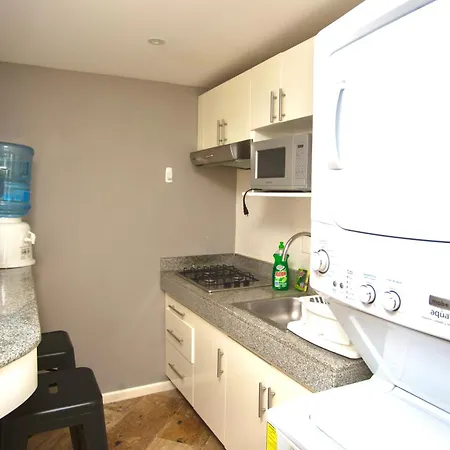 Cozy Loft With Pool, One Block From The Beach!-3
