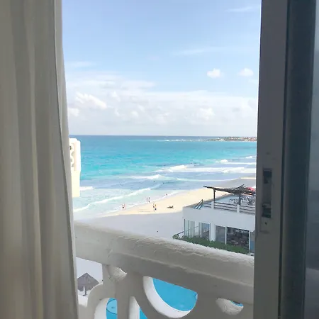 Cancun Plaza Condo-2