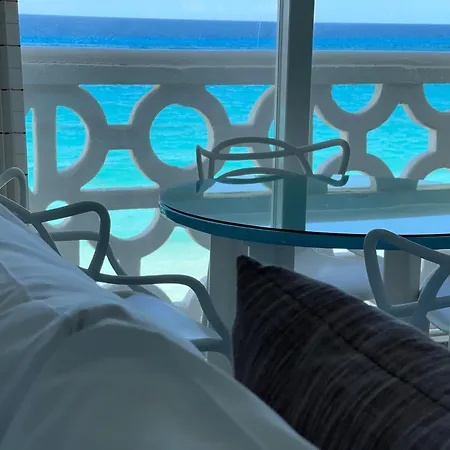 Beachside Apartments Cancun-2