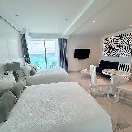 Beachfront Suite Deluxe -Best Ocean View, Resort With Beach, Gym And Spa-2