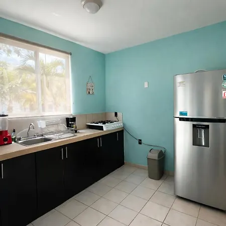 Casa Con Alberca Y Jardin En Cancun-3