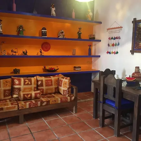 Mexicasa Cancun Hostel-3