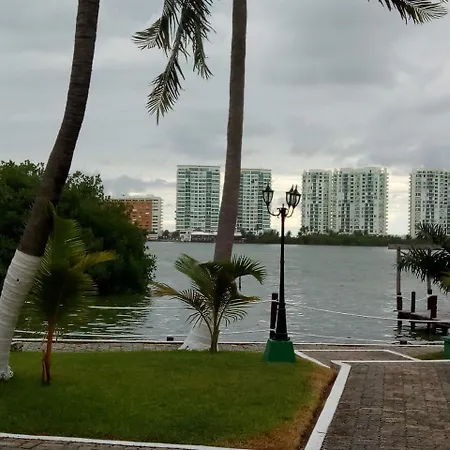 Grand Royal Lagoon-2