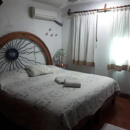 Mariposas Rooms-3