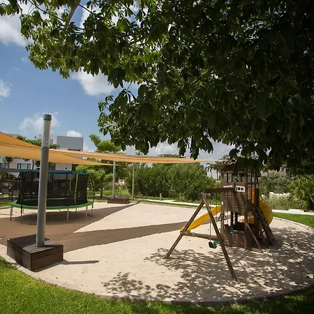 4 Bedroom House- Beach, Private Pool&Jacuzzi-3