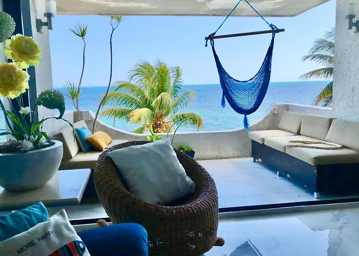 Flamingo Paradise Front By Cielo Maya Cancún