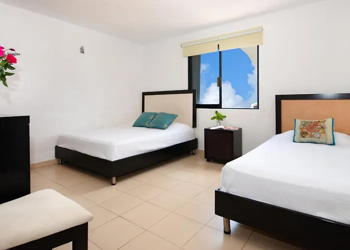 Oceanfront White Sand Beach Condo For Families Cancún