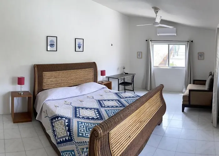 Cazón - Amplio departamento a pasos de la Zona Hotelera y Puerto Cancún