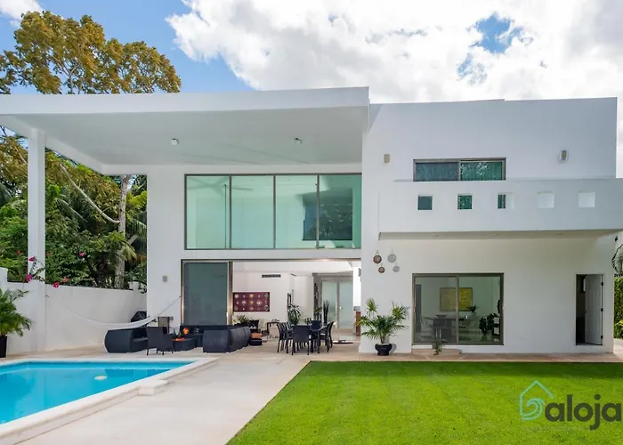 Modern Villa With Private Pool In Cancún acceptant les animaux
