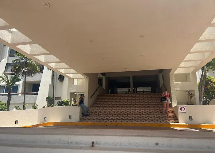Hermoso Depto Con Vista Al Mar En Zona Hotelera. Cancún que aceita animais de estimação
