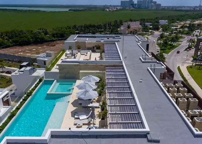 Rooftop Pool- Family Apartment- Ocean View -Close Cancún